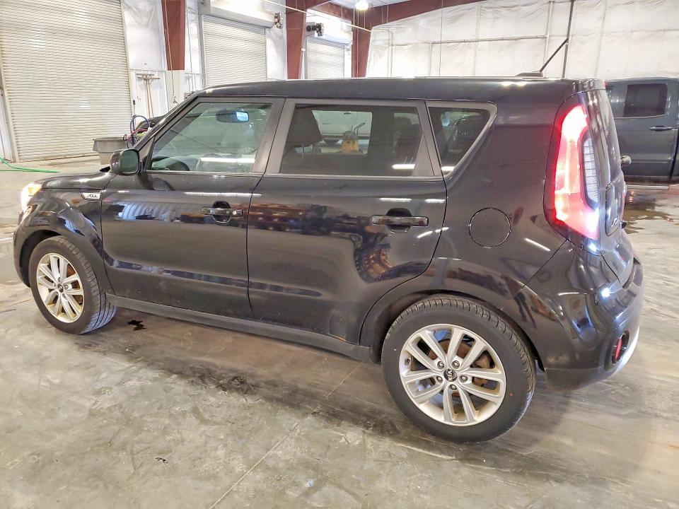 Продажа на аукционе авто 2017 Kia Soul, vin: KNDJP3A55H7466201, номер лота: 63720216