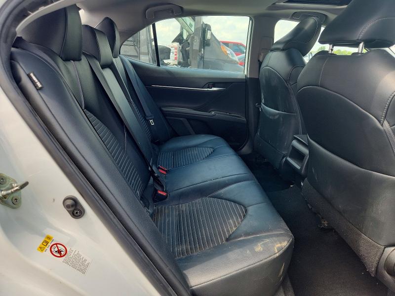 65413946 :رقم المزاد ، 4T1B11HK9KU685253 vin ، 2019 Toyota Camry مزاد بيع