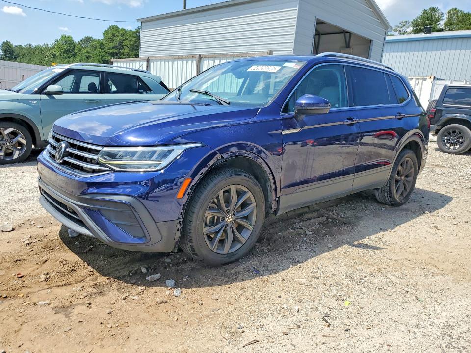 64989206 :رقم المزاد ، 3VV3B7AX6NM018651 vin ، 2022 Volkswagen Tiguan مزاد بيع