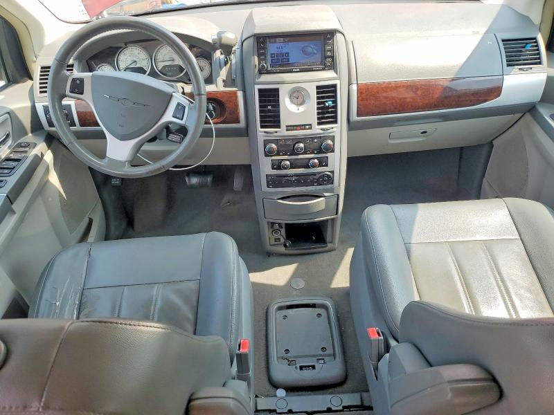 2010 Chrysler Town & Country მანქანა იყიდება აუქციონზე, vin: 2A4RR5D10AR110030, აუქციონის ნომერი: 63859126
