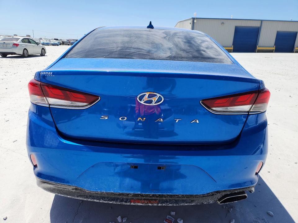 65395386 :رقم المزاد ، 5NPE34AFXJH599484 vin ، 2018 Hyundai Sonata مزاد بيع