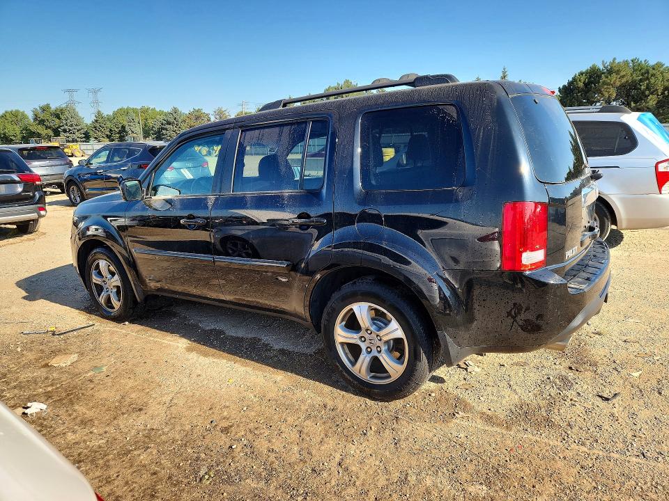 66512686 :رقم المزاد ، 5FNYF4H55FB026788 vin ، 2015 Honda Pilot مزاد بيع