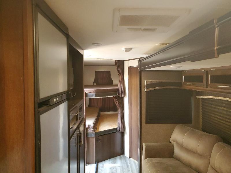 65849126 :رقم المزاد ، 1UJBJ0BR0L1TD0071 vin ، 2020 Jayco Jay Feather مزاد بيع