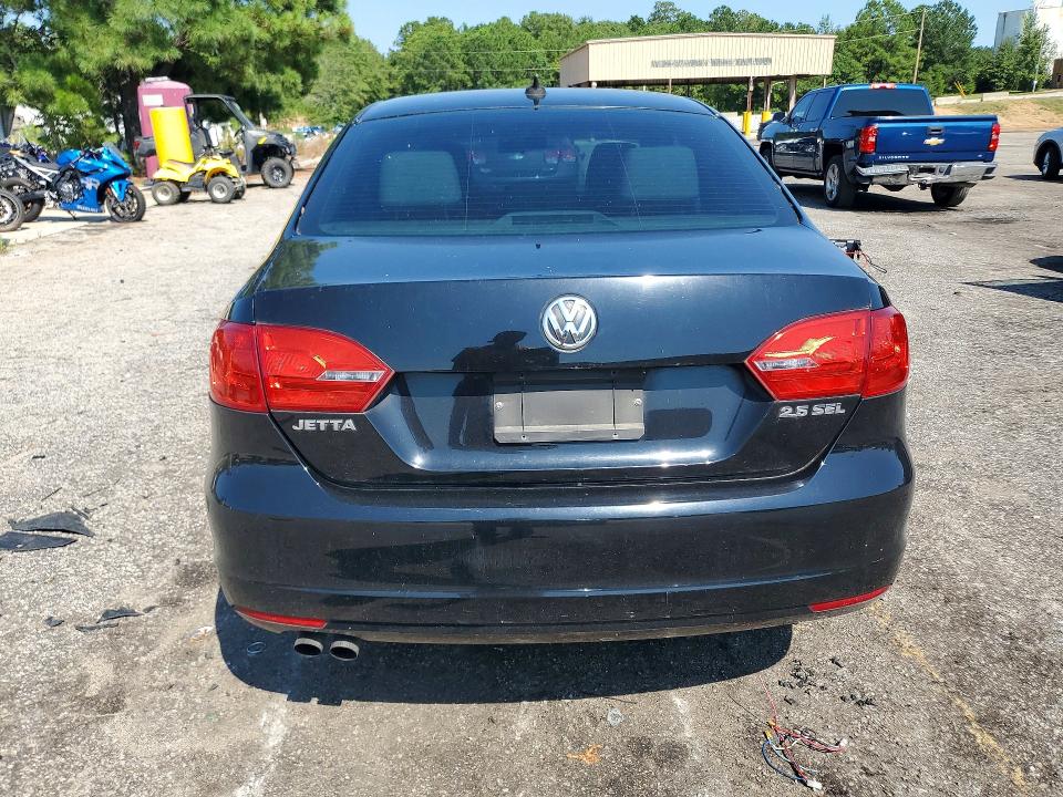 64826176 :رقم المزاد ، 3VWLP7AJ8DM236937 vin ، 2013 Volkswagen Jetta مزاد بيع