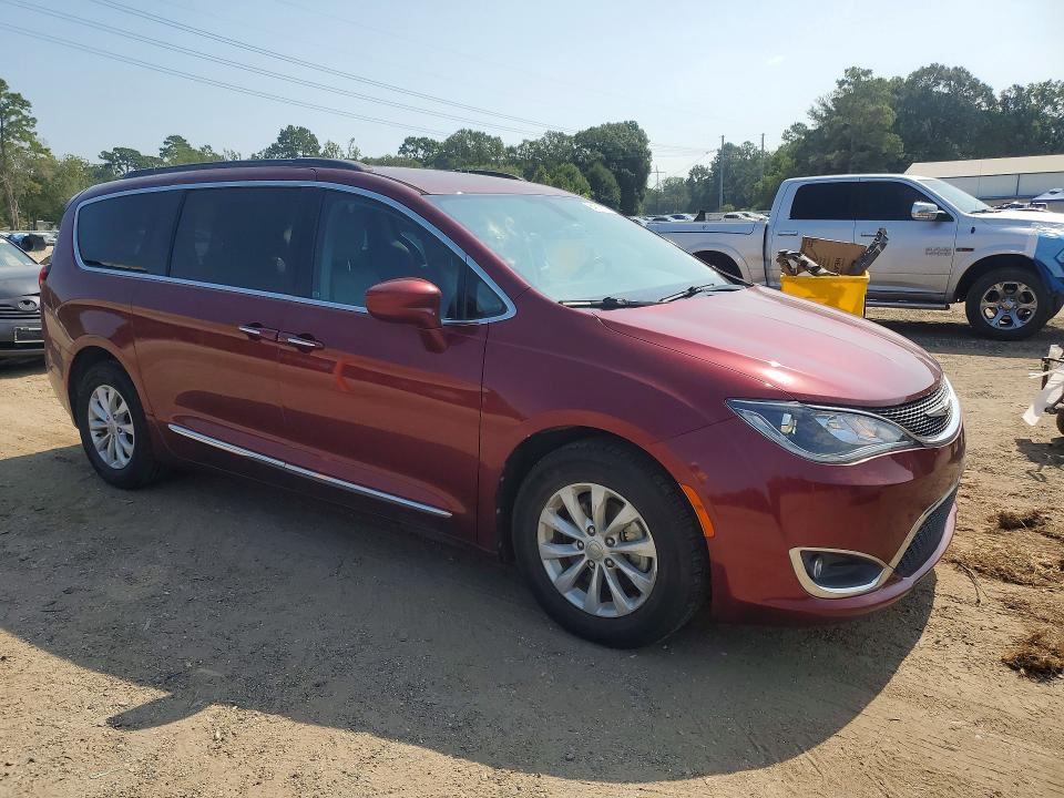 64012676 :رقم المزاد ، 2C4RC1BG3HR566038 vin ، 2017 Chrysler Pacifica مزاد بيع