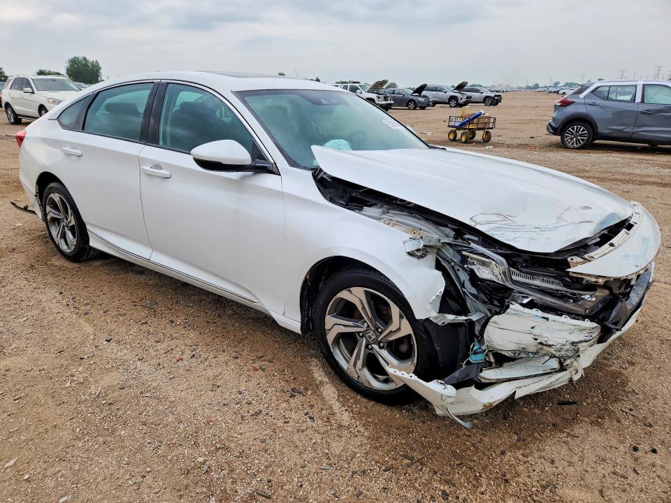 Продажа на аукционе авто 2018 Honda Accord, vin: 1HGCV1F62JA079751, номер лота: 63905506