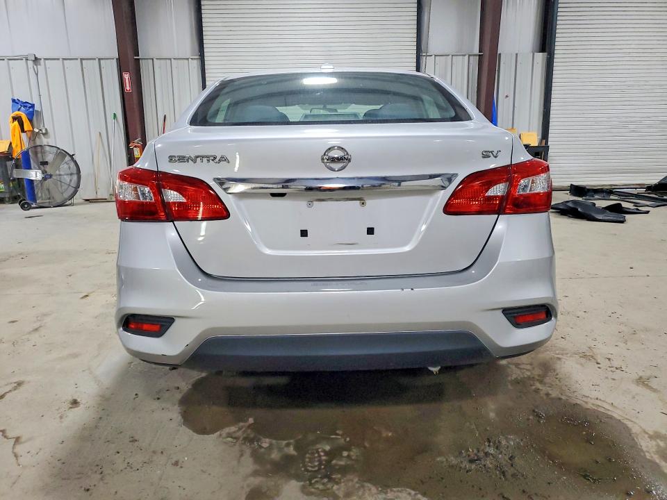 63361066 :رقم المزاد ، 3N1AB7AP7JY249568 vin ، 2018 Nissan Sentra مزاد بيع