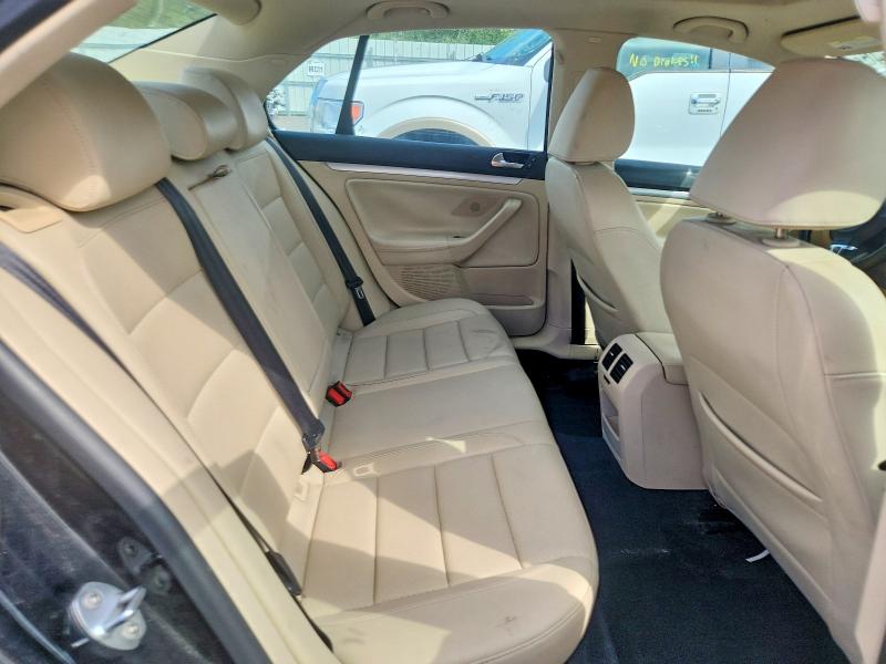 2010 Volkswagen Jetta მანქანა იყიდება აუქციონზე, vin: 3VWRZ7AJ0AM140901, აუქციონის ნომერი: 64387546