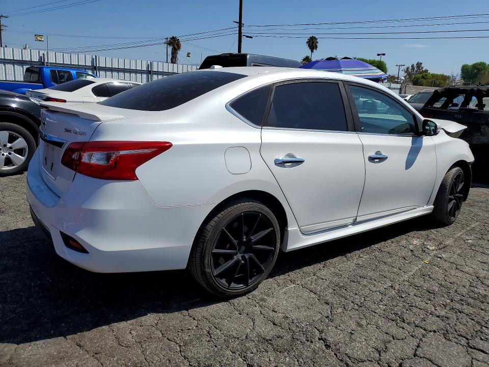 63895666 :رقم المزاد ، 3N1CB7APXHY238471 vin ، 2017 Nissan Sentra مزاد بيع