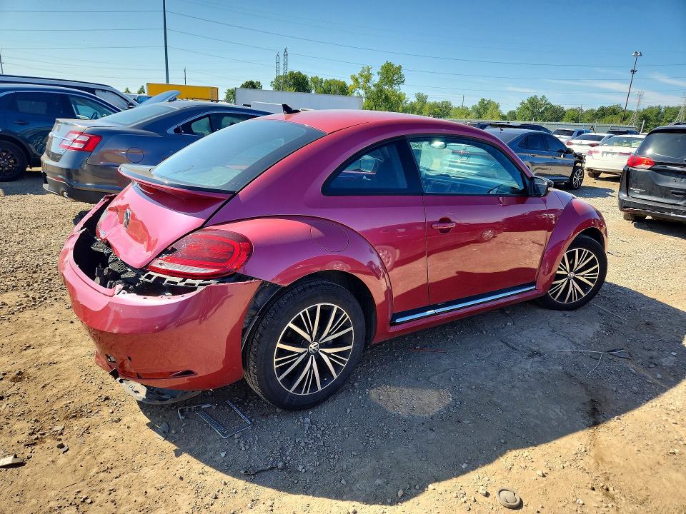 65465996 :رقم المزاد ، 3VWF17AT3HM606696 vin ، 2017 Volkswagen Beetle مزاد بيع