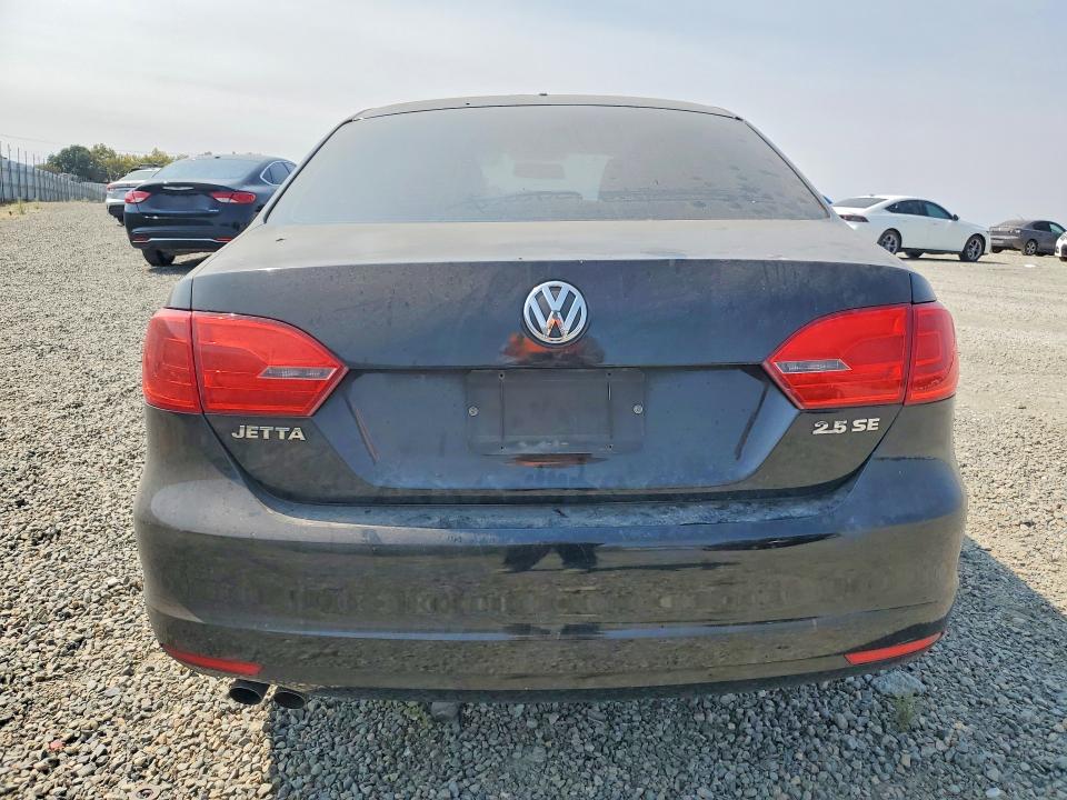 67139436 :رقم المزاد ، 3VWDP7AJ3CM413140 vin ، 2012 Volkswagen Jetta مزاد بيع
