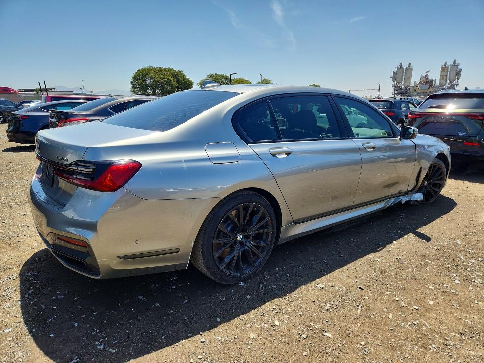 2022 Bmw 750 მანქანა იყიდება აუქციონზე, vin: WBA7U2C04NCH70153, აუქციონის ნომერი: 64265376