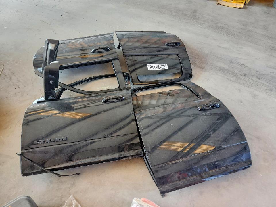63124116 :رقم المزاد ، 3C6UR5SL2MG628842 vin ، 2021 Ram 2500 مزاد بيع