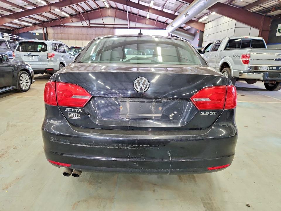 67242926 :رقم المزاد ، 3VWDZ7AJ1BM359751 vin ، 2011 Volkswagen Jetta مزاد بيع
