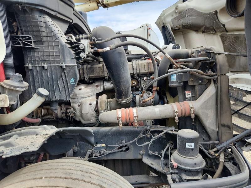 2018 Freightliner Cascadia 126 მანქანა იყიდება აუქციონზე, vin: 3AKJHHDR1JSJW4035, აუქციონის ნომერი: 64996866