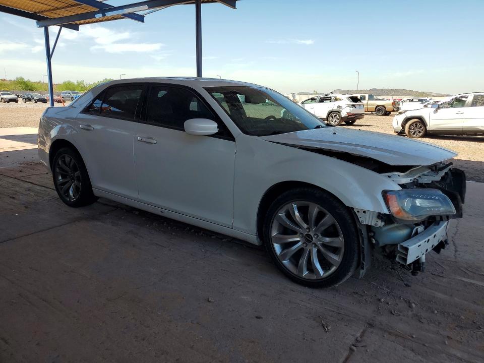 65951536 :رقم المزاد ، 2C3CCABT0EH346946 vin ، 2014 Chrysler 300 مزاد بيع