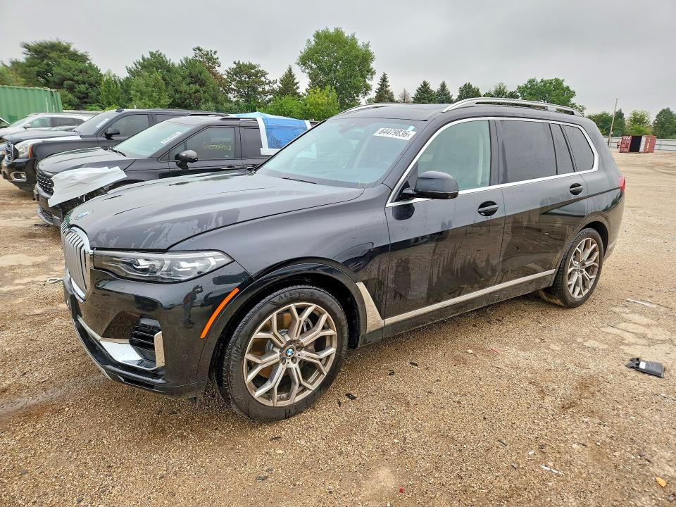 64479836 :رقم المزاد ، 5UXCW2C04N9M86137 vin ، 2022 Bmw X7 مزاد بيع
