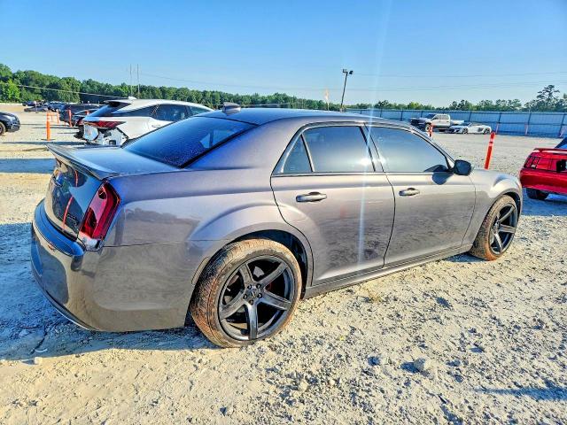 Aukcja sprzedaży 2015 Chrysler 300, vin: 2C3CCABT3FH818381, numer aukcji: 65409136