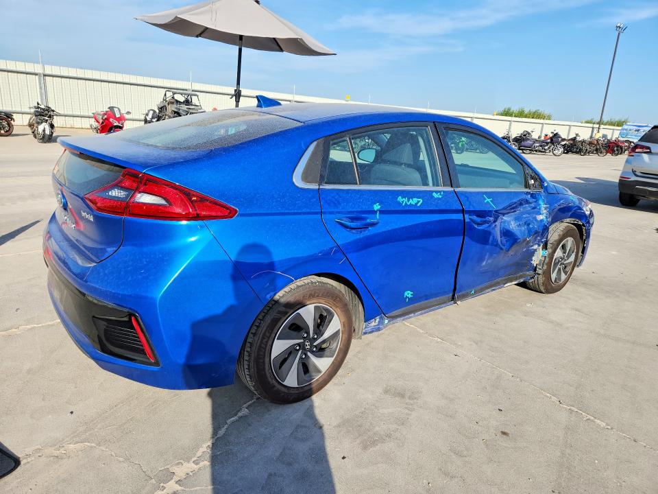 Продажа на аукционе авто 2018 Hyundai Ioniq, vin: KMHC75LC2JU075252, номер лота: 63872366