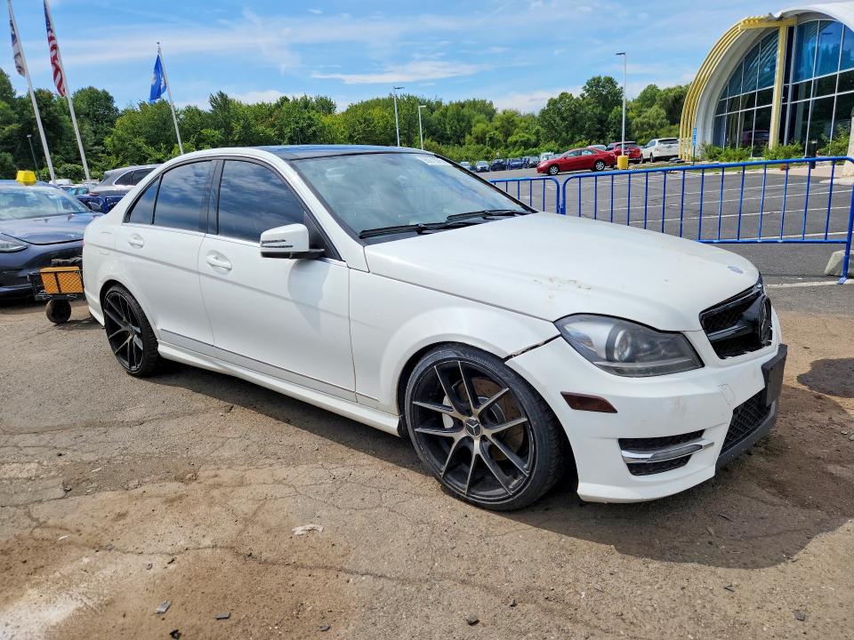 2013 Mercedes-benz C მანქანა იყიდება აუქციონზე, vin: WDDGF8AB8DA780993, აუქციონის ნომერი: 66972976