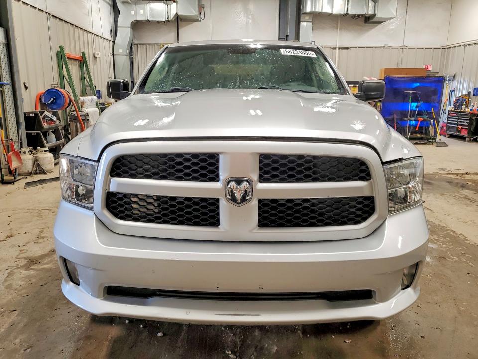 66234066 :رقم المزاد ، 1C6RR7FG1HS588900 vin ، 2017 Ram 1500 مزاد بيع