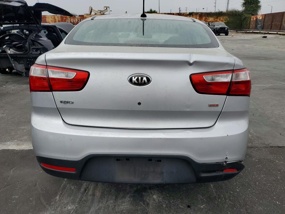 62889526 :رقم المزاد ، KNADM4A38D6210674 vin ، 2013 Kia Rio مزاد بيع
