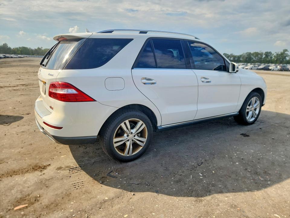 67311256 :رقم المزاد ، 4JGDA5HB0FA440977 vin ، 2015 Mercedes-benz Ml مزاد بيع