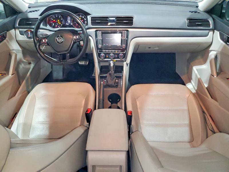 65161586 :رقم المزاد ، 1VWAA7A39JC028363 vin ، 2018 Volkswagen Passat مزاد بيع