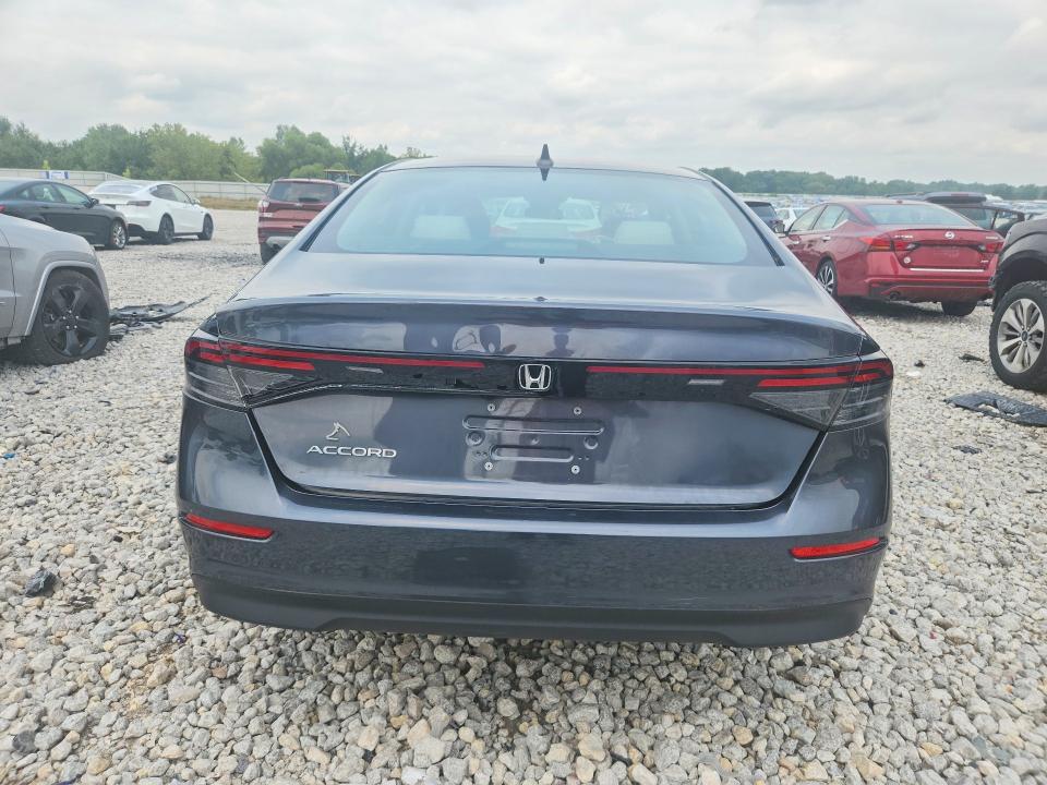 Продажа на аукционе авто 2024 Honda Accord, vin: 1HGCY1F22RA092547, номер лота: 64078966