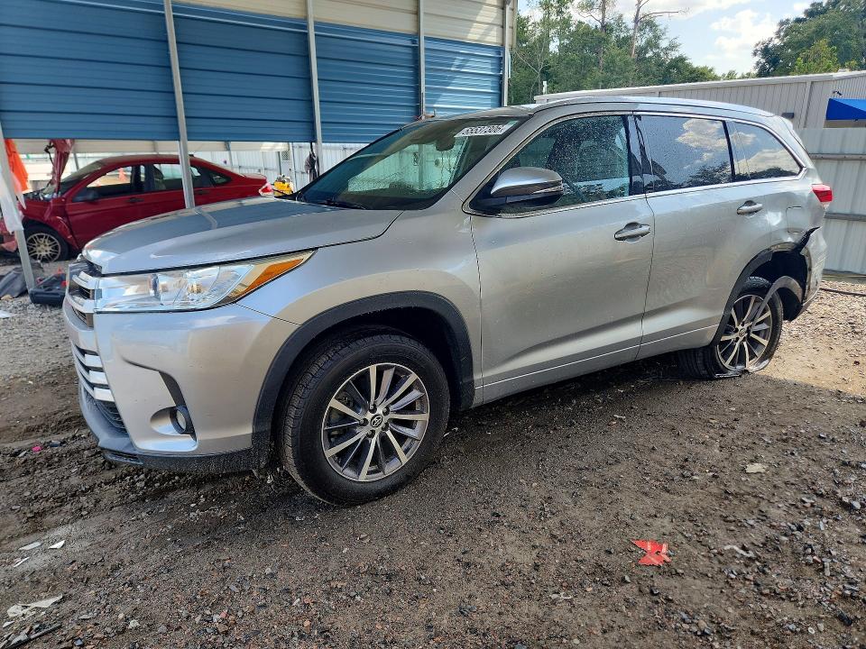 Продаж на аукціоні авто 2018 Toyota Highlander, vin: 5TDKZRFH3JS548119, номер лоту: 65537306