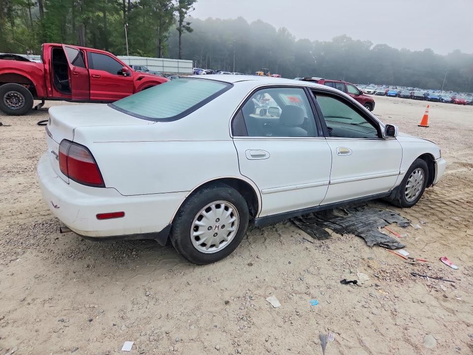 65551906 :رقم المزاد ، 1HGCD5651TA152435 vin ، 1996 Honda Accord مزاد بيع