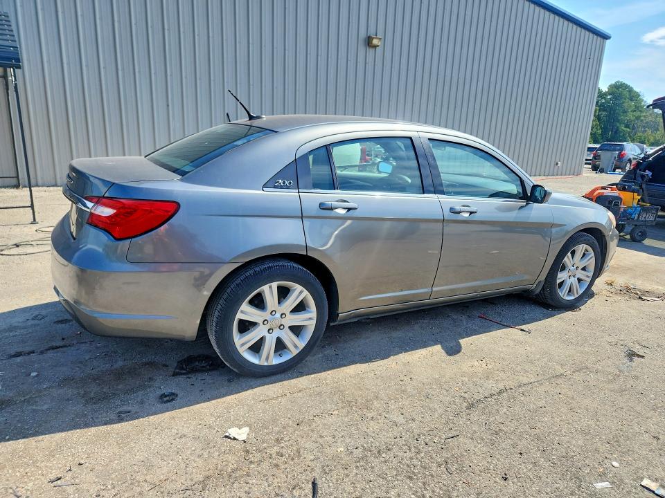 65315316 :رقم المزاد ، 1C3CCBAB6CN318300 vin ، 2012 Chrysler 200 مزاد بيع
