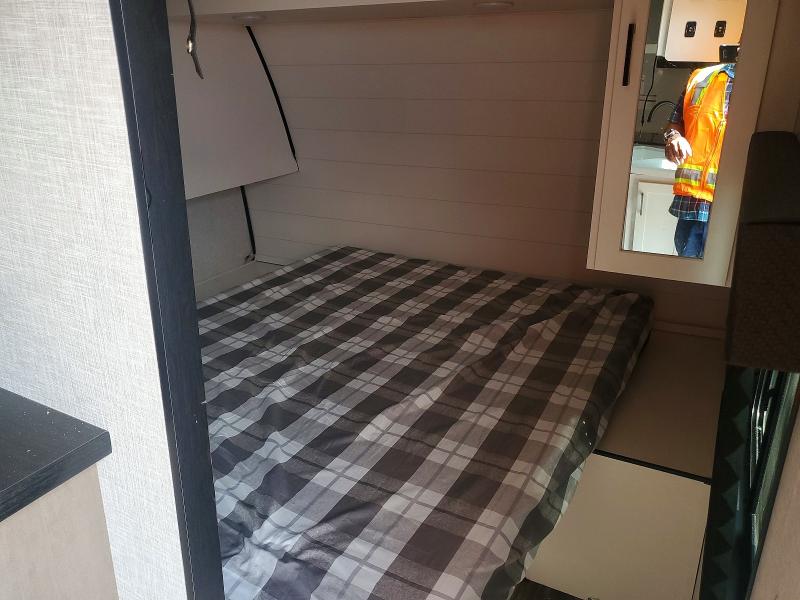 Продаж на аукціоні авто 2025 Jayco Jay Flight Slx, vin: 1UJBC0BP0S1YW0522, номер лоту: 63403296