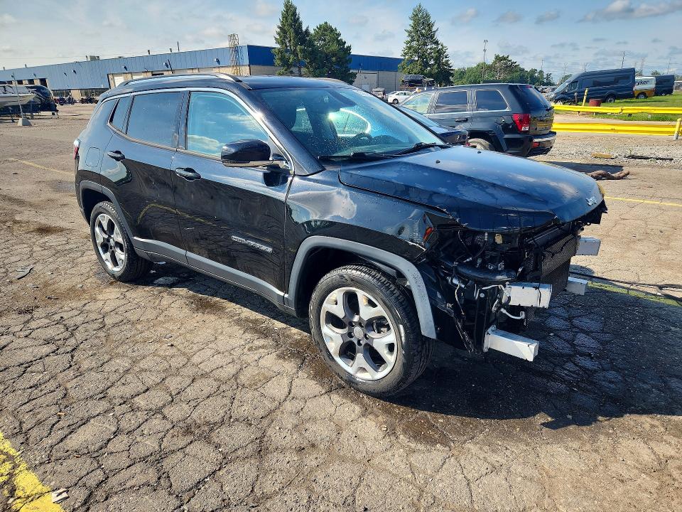 65224516 :رقم المزاد ، 3C4NJDCBXKT673195 vin ، 2019 Jeep Compass مزاد بيع