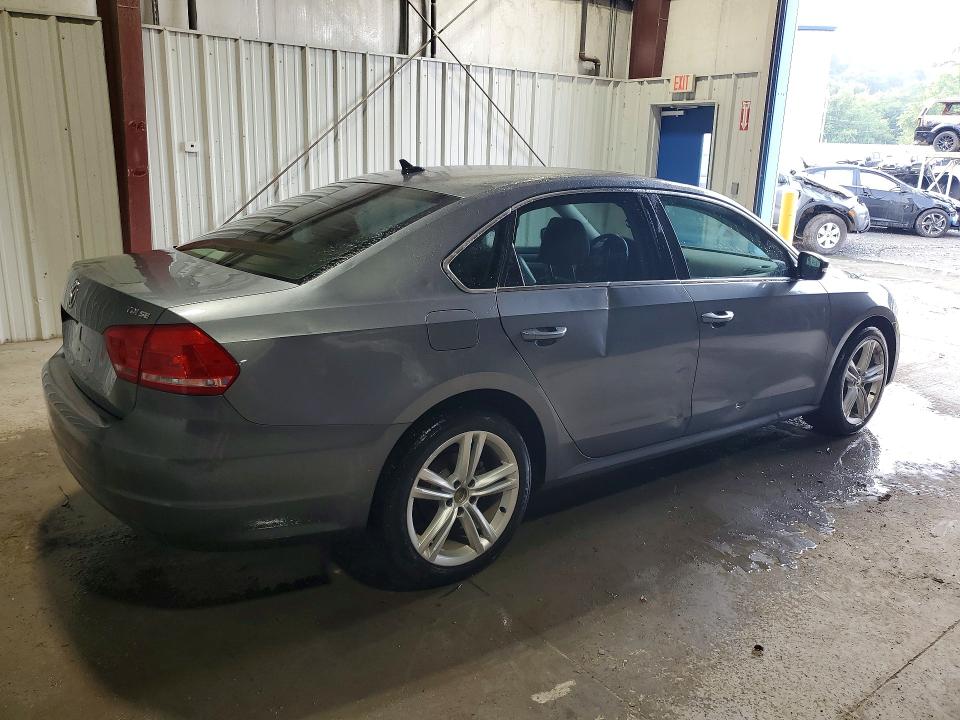 64558206 :رقم المزاد ، 1VWBN7A32EC058805 vin ، 2014 Volkswagen Passat مزاد بيع