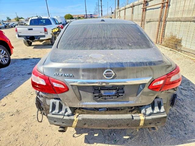 66484156 :رقم المزاد ، 1N4AL3AP3JC267437 vin ، 2018 Nissan Altima مزاد بيع