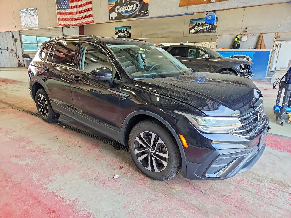 64076286 :رقم المزاد ، 3VVFB7AX5PM067954 vin ، 2023 Volkswagen Tiguan مزاد بيع