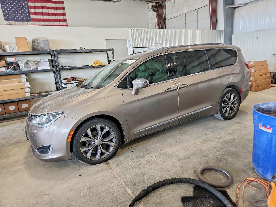 66893056 :رقم المزاد ، 2C4RC1GG8JR252433 vin ، 2018 Chrysler Pacifica مزاد بيع