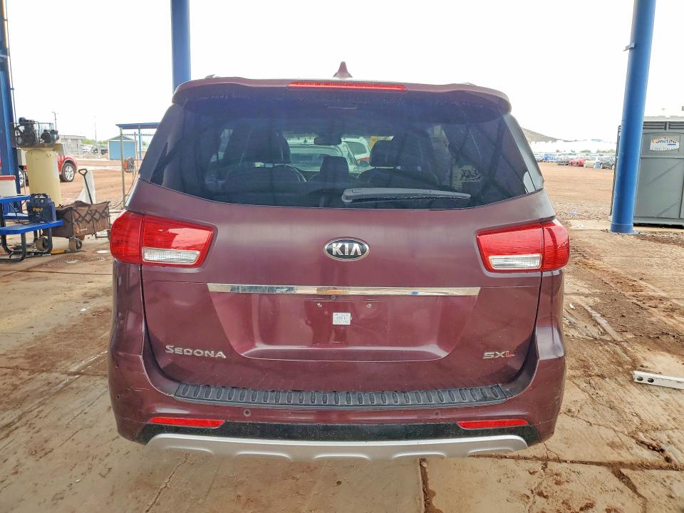 2018 Kia Sedona მანქანა იყიდება აუქციონზე, vin: KNDME5C18J6373905, აუქციონის ნომერი: 67367216