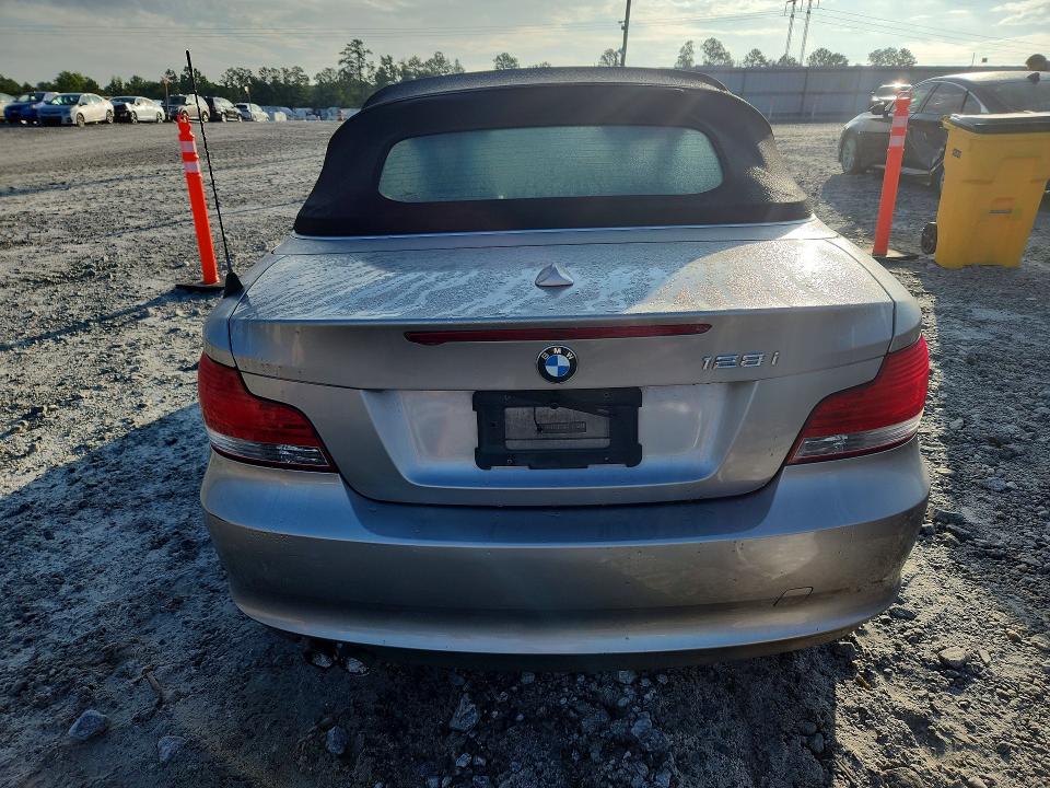 64021606 :رقم المزاد ، WBAUL7C55BVM79334 vin ، 2011 Bmw 128 مزاد بيع
