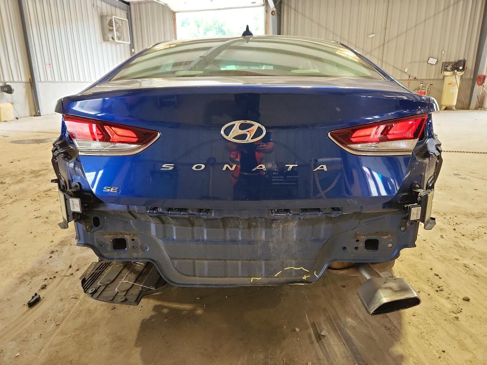 65881886 :رقم المزاد ، 5NPE24AF5JH621751 vin ، 2018 Hyundai Sonata مزاد بيع