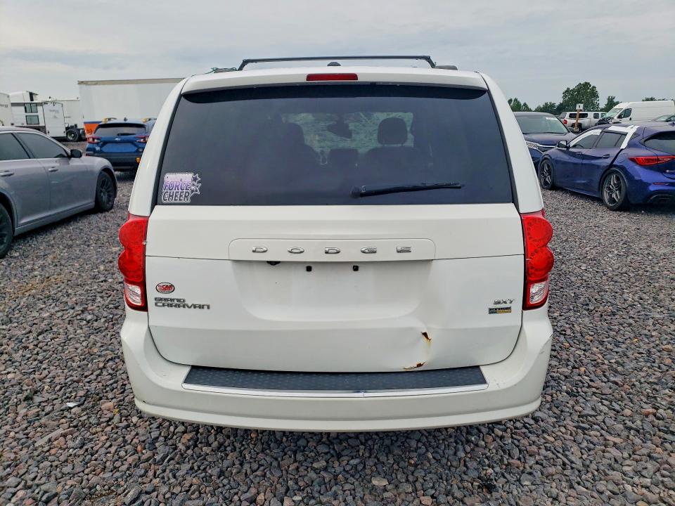65331616 :رقم المزاد ، 2C4RDGCG2JR327150 vin ، 2018 Dodge Grand Caravan مزاد بيع