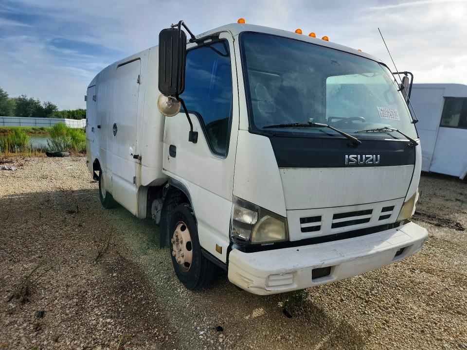 60992636 :رقم المزاد ، JALC4B16077005196 vin ، 2007 Isuzu Npr مزاد بيع