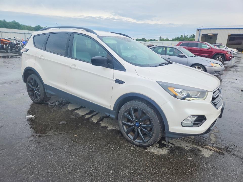 2018 Ford Escape მანქანა იყიდება აუქციონზე, vin: 1FMCU9GD4JUD53197, აუქციონის ნომერი: 65001976