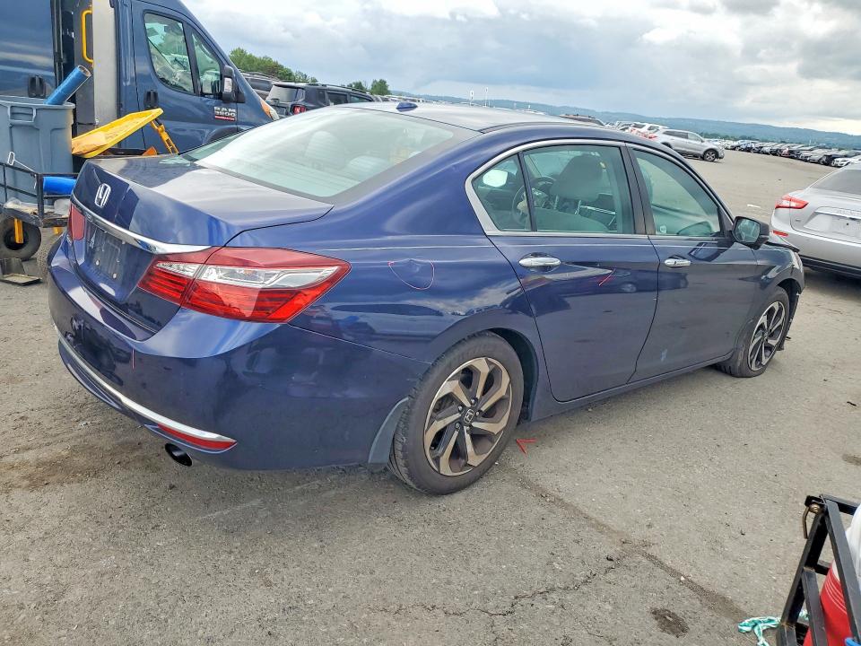Продажа на аукционе авто 2017 Honda Accord, vin: 1HGCR2F78HA012102, номер лота: 63882726