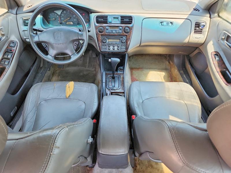 Продаж на аукціоні авто 1998 Honda Accord, vin: 1HGCG1657WA054417, номер лоту: 64900176