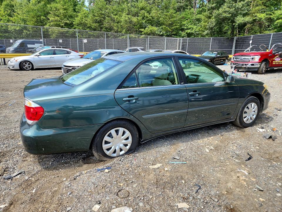 63465436 :رقم المزاد ، 4T1BE30K05U083471 vin ، 2005 Toyota Camry مزاد بيع