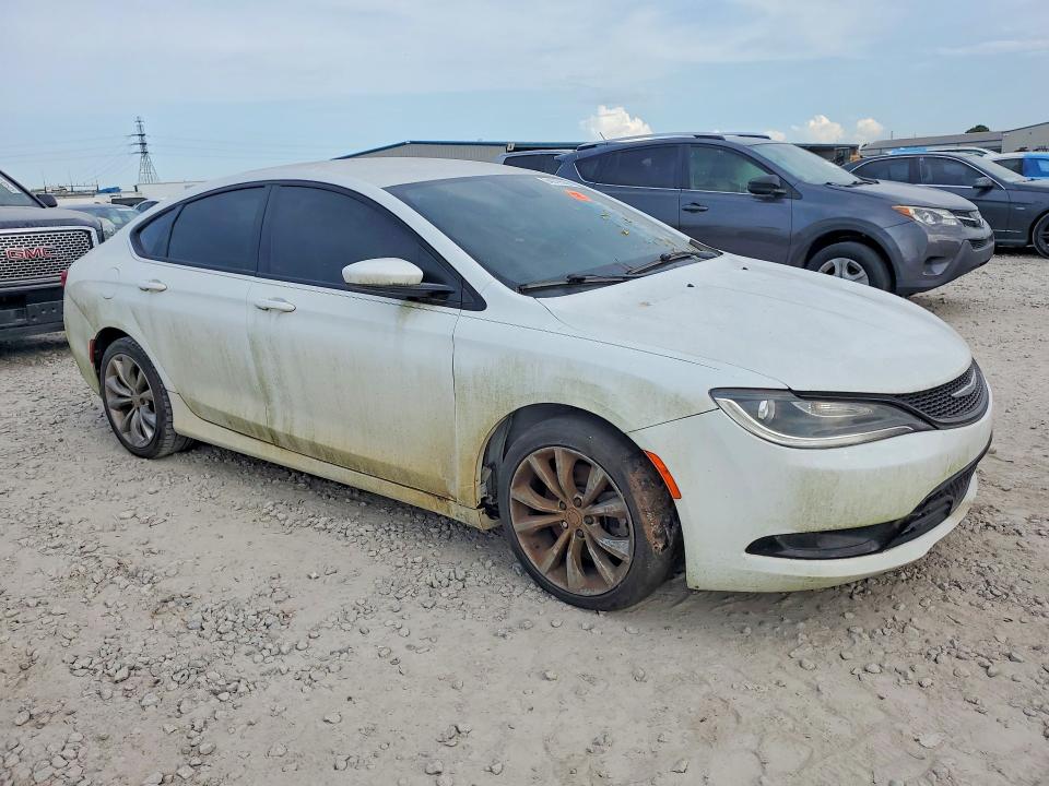 64079526 :رقم المزاد ، 1C3CCCBGXFN582690 vin ، 2015 Chrysler 200 مزاد بيع