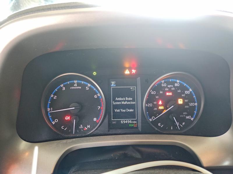 64781646 :رقم المزاد ، 2T3RFREV3JW719979 vin ، 2018 Toyota Rav4 مزاد بيع