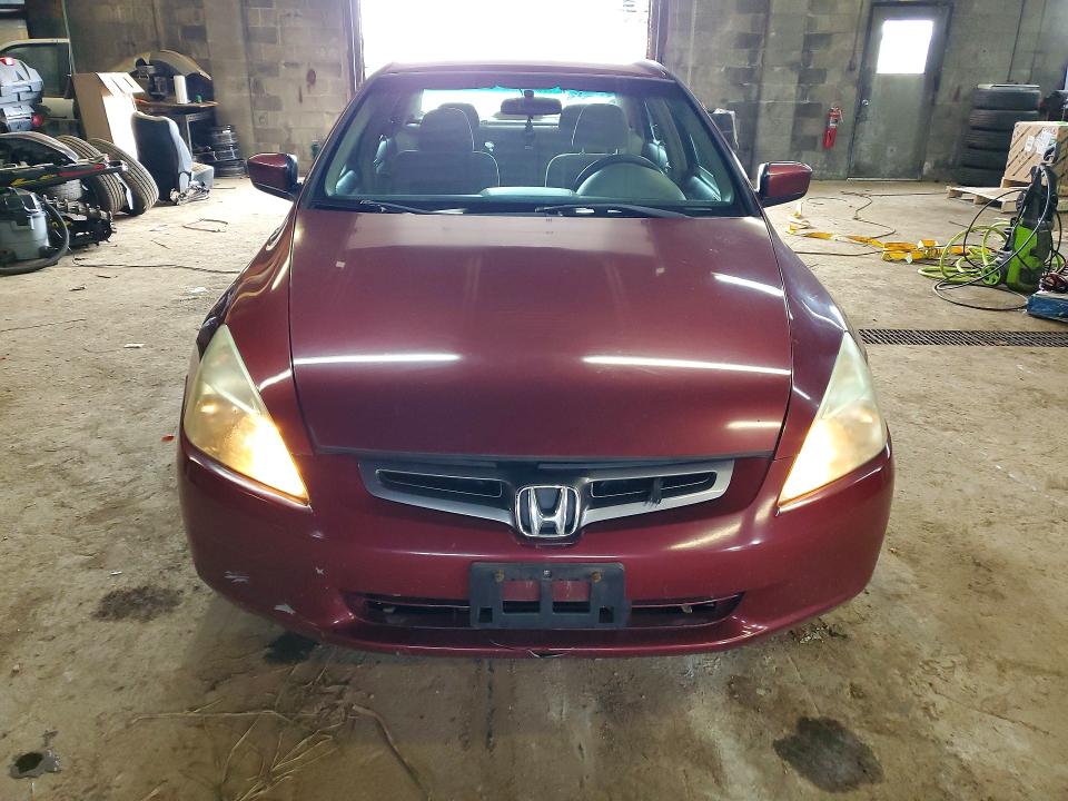 65331516 :رقم المزاد ، 1HGCM56455A812812 vin ، 2005 Honda Accord مزاد بيع